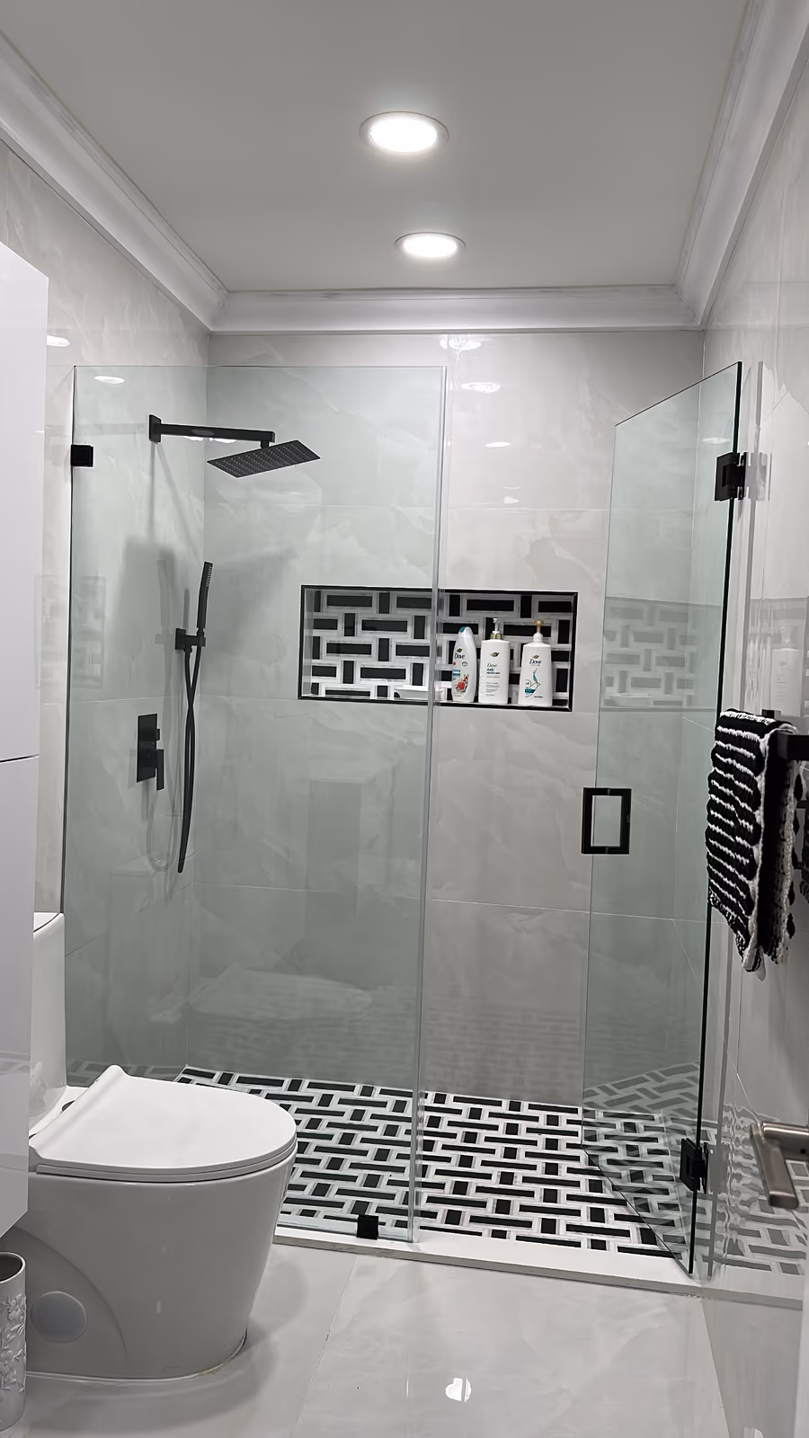 Custom shower glass installation — portfolio photo 1